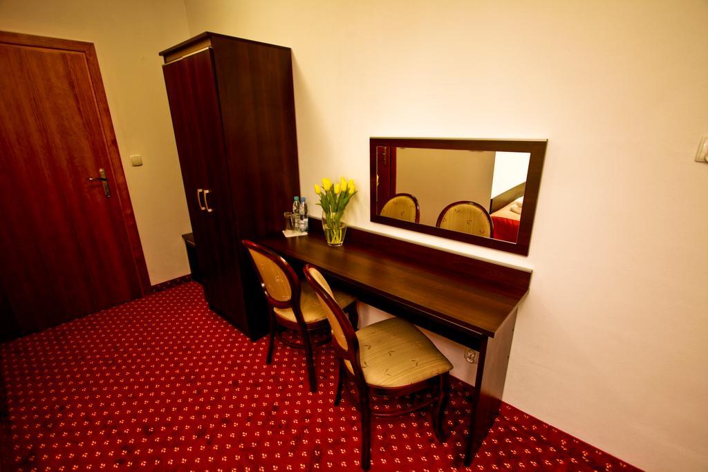 Hotel Milord بوتوسك المظهر الخارجي الصورة
